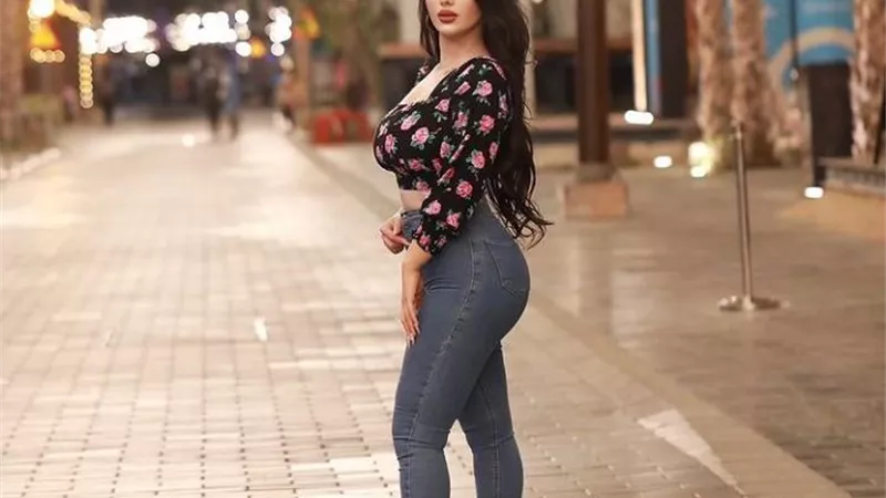شاهد .. ريتا بن محمد تداعب متابعيها بإطلالة رقيقة