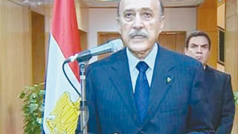 الرئيس الأسبق اختار ترك المنصب.. لحماية البلاد من الفوضي