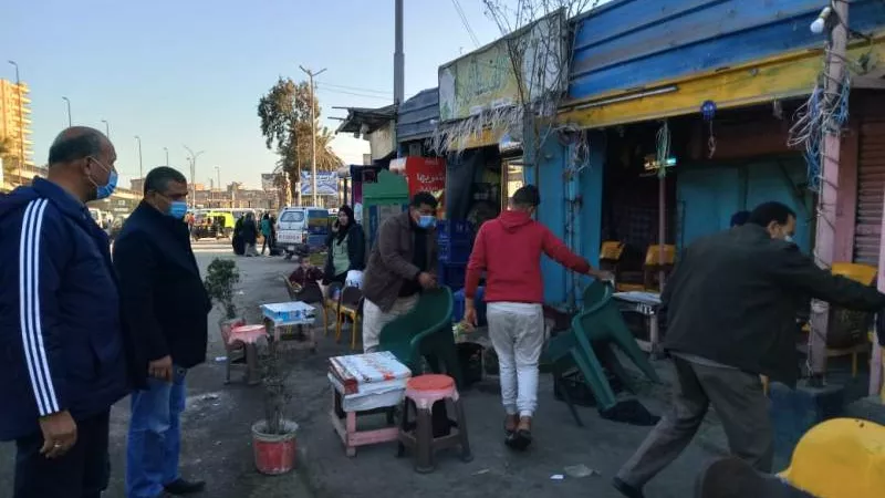 غلق ١٥٥ منشأة مخالفة وتحرير ٣٢٣ غرامة فورية بالمنوفية