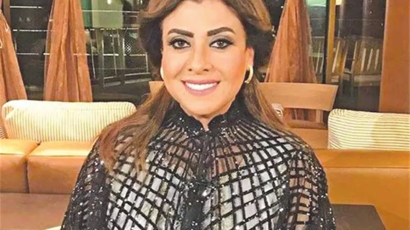 بيعايرنى بالمعهد.. نشوى مصطفى تفتح النار على متابع.. لهذا السبب