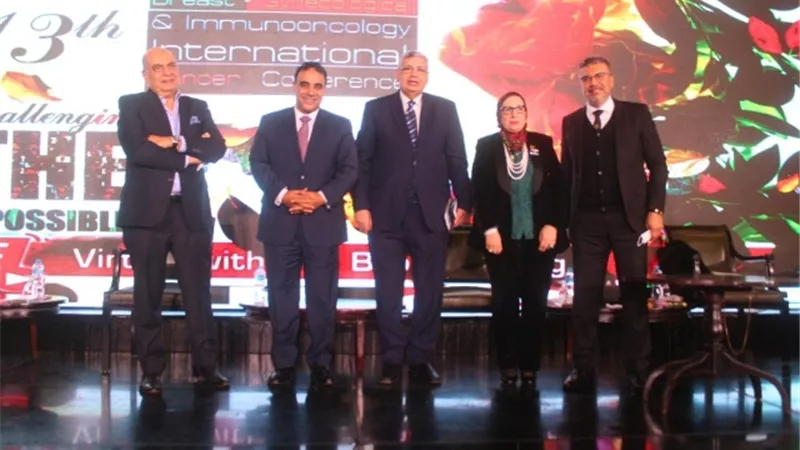 مستشار الرئيس : الأجسام المضادة لفيروس كورونا تظل بالجسم ما بين 6 إلي 9 أشهر
