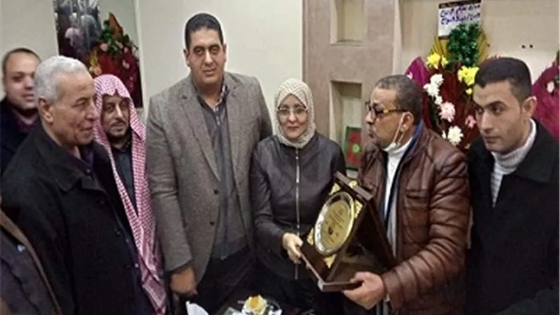 هناء فاروق تفتتح مكتبها لخدمة المواطنين