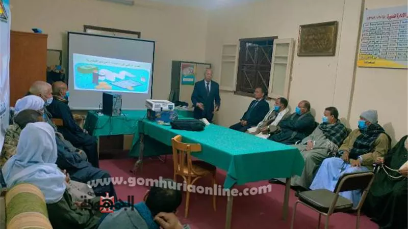 عمد منفلوط في ندوة التوعية بالإقرار الضريبي الإلكتروني