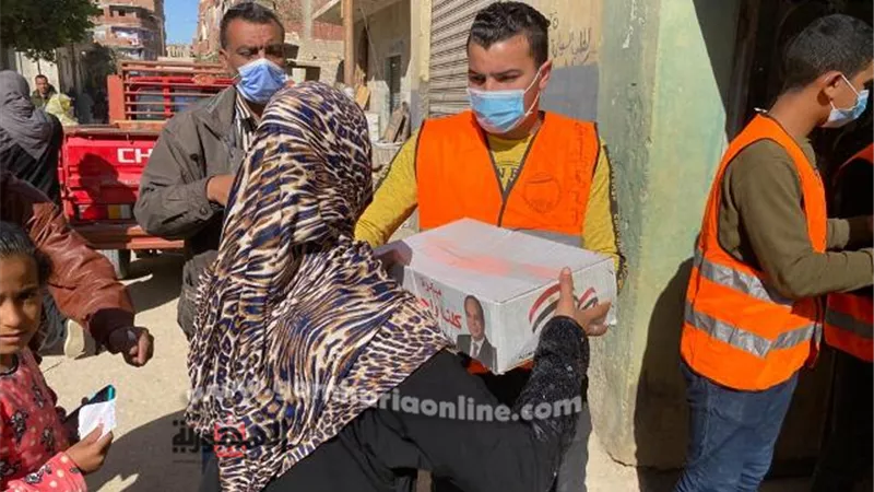 مستقبل وطن بالسويس يوزع كراتين مواد الغذائية على الاسر الاكثر احتياجا