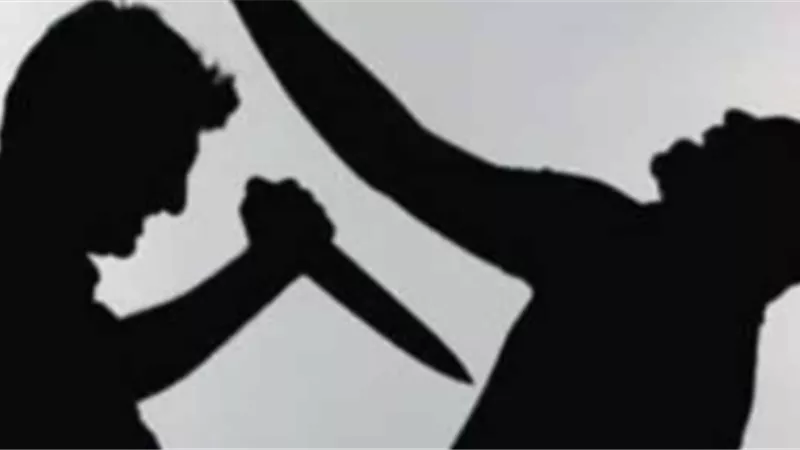 صاحب محل المنظفات طعن الطالب ب 