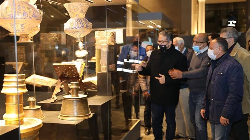 وزير السياحة والآثار يتفقد اللمسات النهائية لمتحف عواصم مصر تمهيداً لافتتاحه