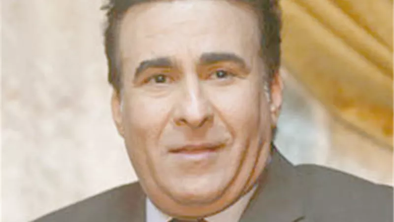 طارق الدسوقي يجلس علي كرسي المشاهدين.. بلا عمل