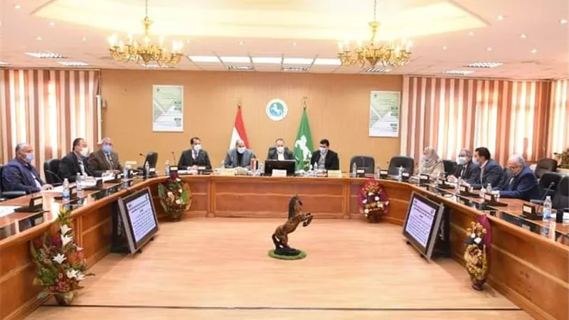 محافظ الشرقية يُوجه بحصر الأنشطة الصناعية القائمة لتحديد إحتياجات المحافظة من المشروعات الإستثمارية الجديدة