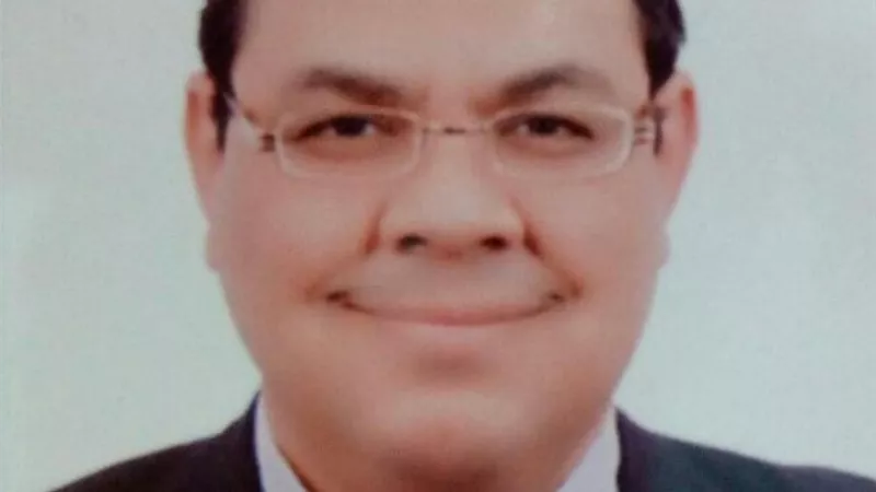 تكريم الدكتور سيد كاسب من مؤسسة الايستا الدولية وحصوله على ميدالية الملهمين كأول مدرب لشباب العالم عن بُعد
