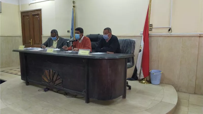 الأجراءات الإحترازية والمشروعات الخدمية فى جلسة المجلس التنفيذى للبياضية جنوب الأقصر
