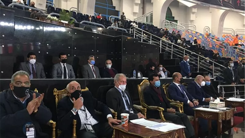 وزير الرياضة ينقل تهنئة رئيس الوزراء إلى منتخب اليد عقب الفوز على بيلاروسيا