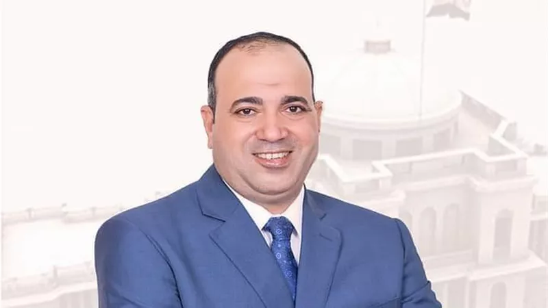 عباس يهنئ رجال الشرطة بعيدهم