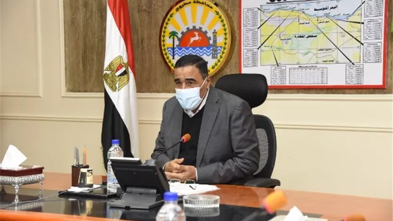 الإنتهاء من تنفيذ منظومة التحول الرقمى للتيسير على المواطنين بمطروح