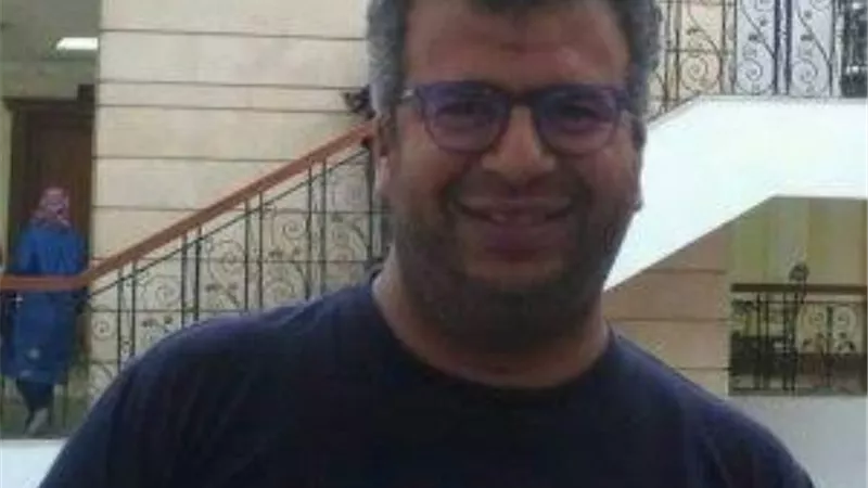 تعافى وخروج 5 حالات من مصابى كورونا بمستشفى قنا العام
