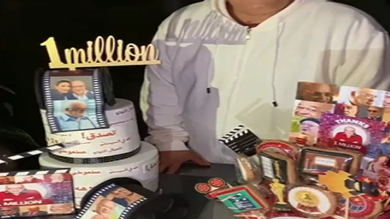 هبة مجدى وهند صبرى وهشام ماجد يحتفلون بعيد ميلاد صلاح عبد الله.. فيديو