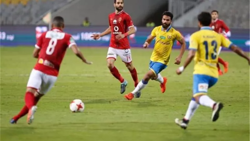 نجم وسط الأهلى يقترب من الانتقال للإسماعيلى