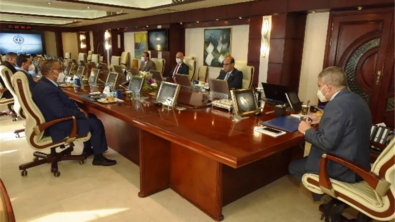أسامة ربيع: تعاون كامل مع نواب السويس للارتقاء بالتنمية لخدمة المواطنين.. بالصور