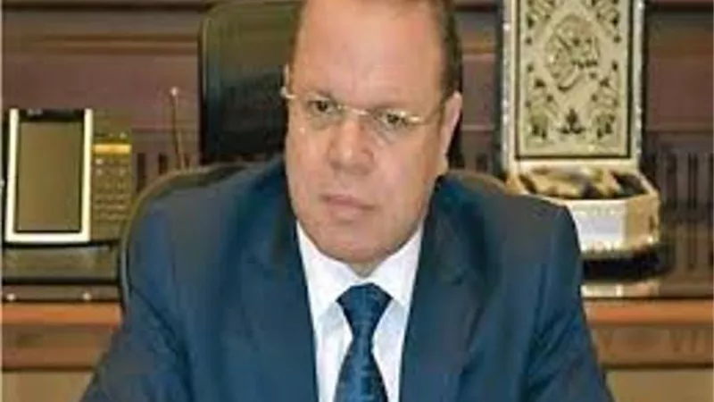 إحالة رئيس مصلحة الضرائب السابق إلى المحاكمة لاتهامه بالرشوة