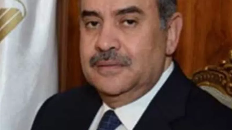 وزير الطيران : خفضنا سعر التذكرة الي ١٥٠٠ جنيه ولازال الاقبال ضعيفا