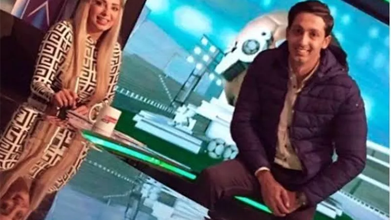مى حلمى تطالب محبيها بالدعاء لشقيقها بعد تعرضهم لحادث سير