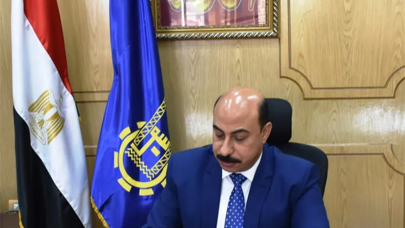 محافظ أسوان يعتمد نتيجة مسابقة شباب أسوان يبتكر وفوز ١٥ متسابق بالمراكز الأولي