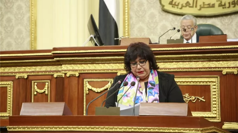 وزيرة الثقافة : برامج توعية بتضحيات القوات المسلحةومواجهة العنف و التطرف