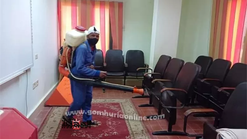 رش وتطهير وتعقيم قاعات وأقسام المركز الاستكشافي للعلوم والتكنولوجيا بمطروح