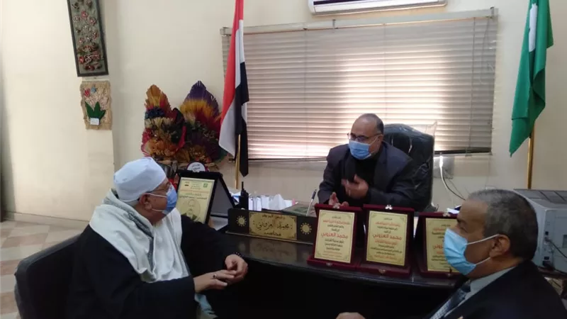 وكيل مشيخة الطرق الصوفية ورئيس مدينة القنايات يبحثان سبل التعاون المشترك