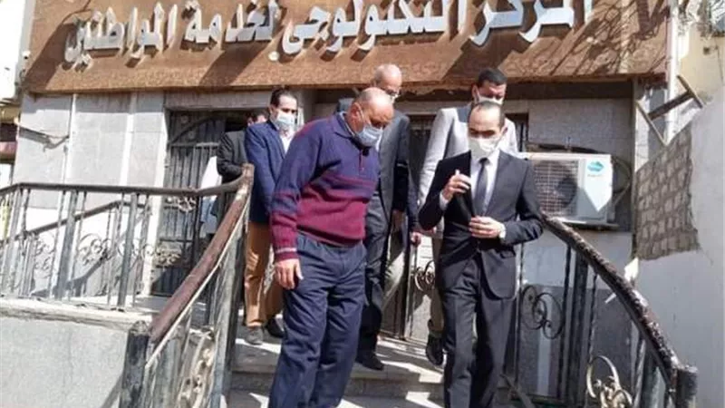 نائب محافظ سوهاج يتفقد سير العمل في المركز التكنولوجي بالمراغة..صور