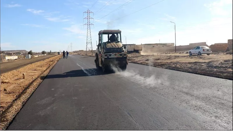 محافظ الجيزة : رصف وتطوير طريق الابراج وبئر نصر بالواحات البحرية