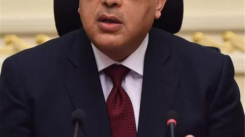 رئيس الوزراء يستعرض تقريرًا حول جهود لجنة الاستغاثات الطبية خلال عام 2020