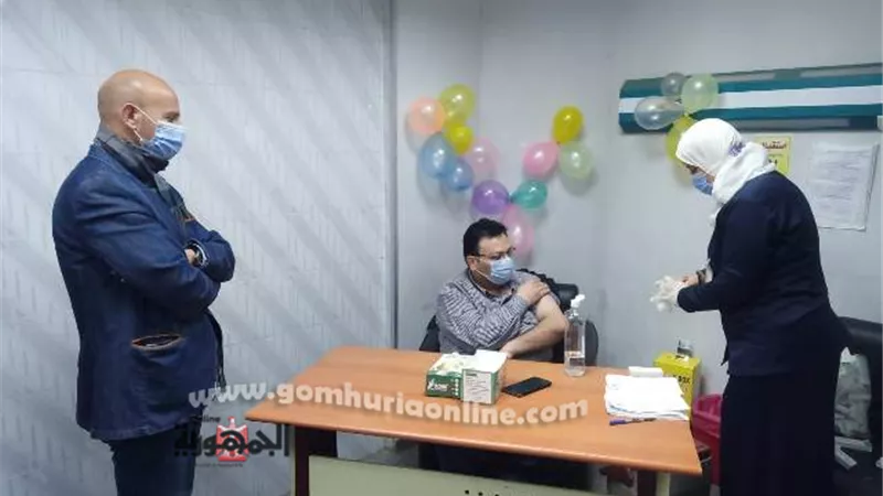تطعيم 300 من أفراد الأطقم الطبية بمستشفى فاقوس النموذجي