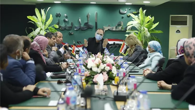 رئيس حزب مصر الحديثة يعقد اجتماعا بأمانة السويس لوضع خطة عمل المرحلة المقبلة