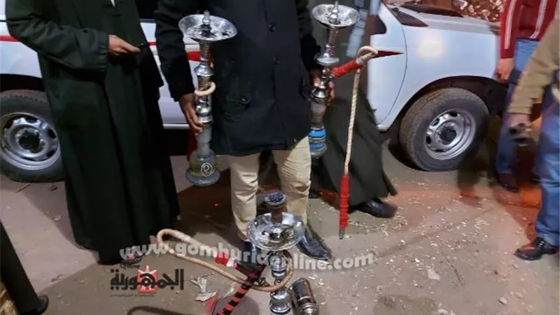 ضبط ١٠ أشخاص بدون كمامات ومصادرة ٨ شيش فى حملة بإسنا جنوب الأقصر