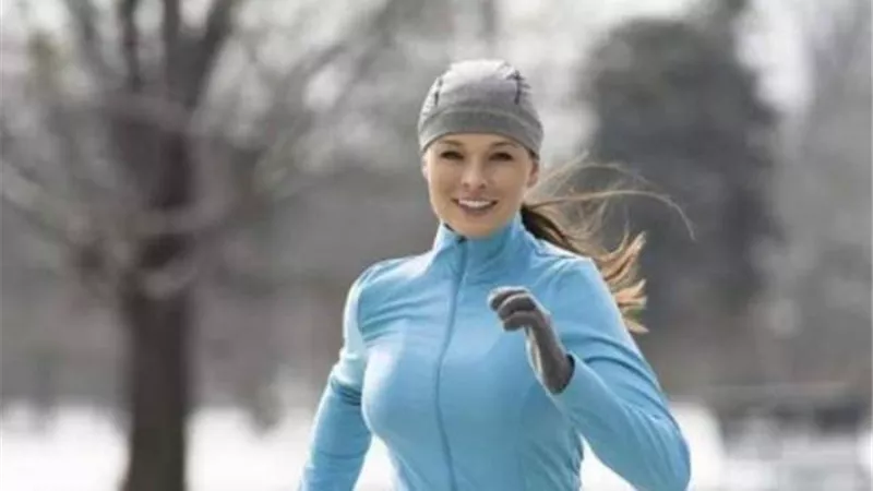 أخصائي تغذية علاجية يكشف أهمية ممارسة الرياضة صحيا ونفسيا
