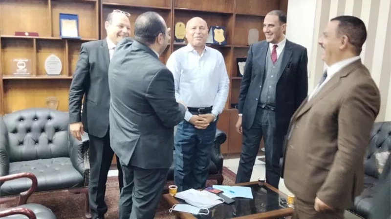 اعضاء مجلس النواب فى اجتماع مع نائب محافظ القاهرة لبحث مشاكل المواطنين