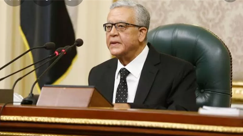 المستشار حنفي جبالي: لا حجر على رأي أو فكر داخل الجلسة ما دام يُطرح في إطار الدستور