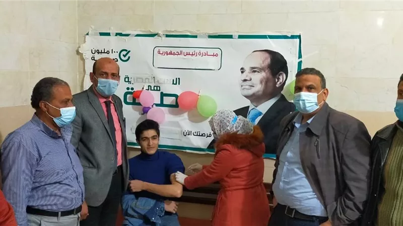 صحة الشرقية: تطعيم أكثر من ٤٠٠ فرد من الفرق الطبية بمستشفي فاقوس خلال ٤٨ ساعة