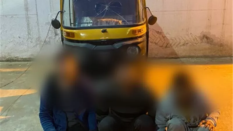 عاطل ونجل خاله تخلصا من السائق لسرقة التوك توك بالشرقية