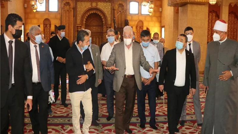 فودة يلتقي ممثلي إحدى المؤسسات الدولية المتخصصة في تنظيم مسابقات التراث