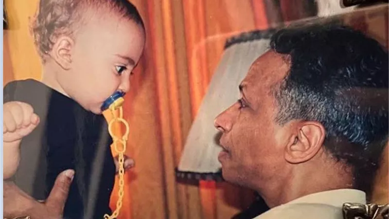وصلت للجنة ولا أستطيع الانتظار حتى ألقاك.. ياسين السقا يرثى جده برسالة حزينة