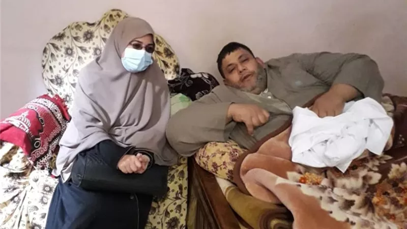 وزيرة الصحة تستجيب لمناشدة مريض سمنة مفرطة وتوجه بعلاجه على نفقة الدولة