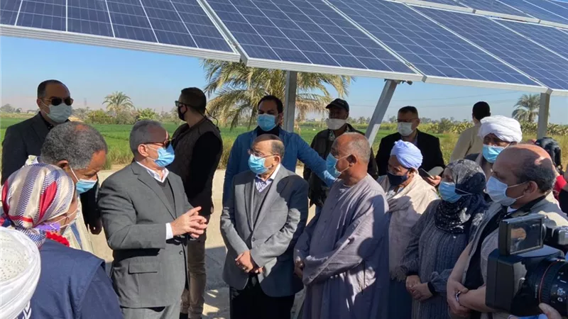 وزير التنمية المحلية ومحافظ الأقصر يزوران قرية البغدادي لتفقد مشروعات برنامج الاغذية العالمي لدعم صغار المزارعين