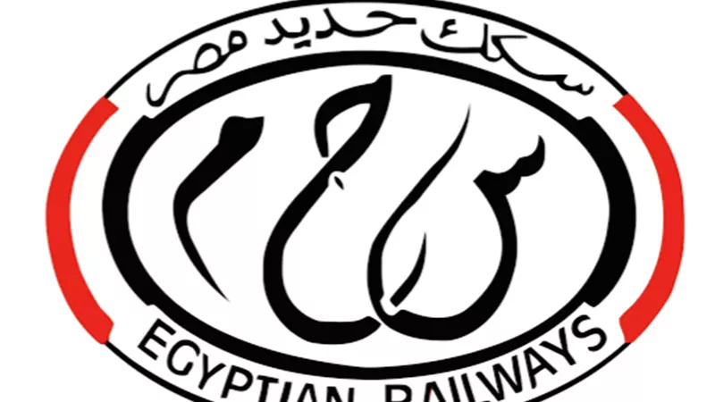 السكة الحديد تعتذر عن خروج قطار عن القضبان بأسيوط.. وتؤكد: جارى سحبه