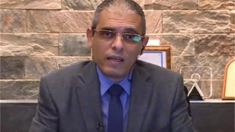 خبير تكنولوجيا مالية يشرح مفهوم 