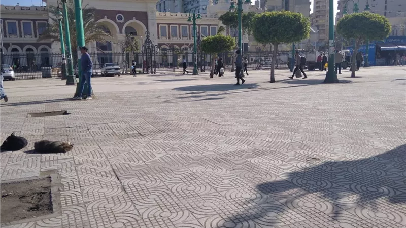 رفع الاشغالات والتعديات بميدان محطة مصر بحى وسط