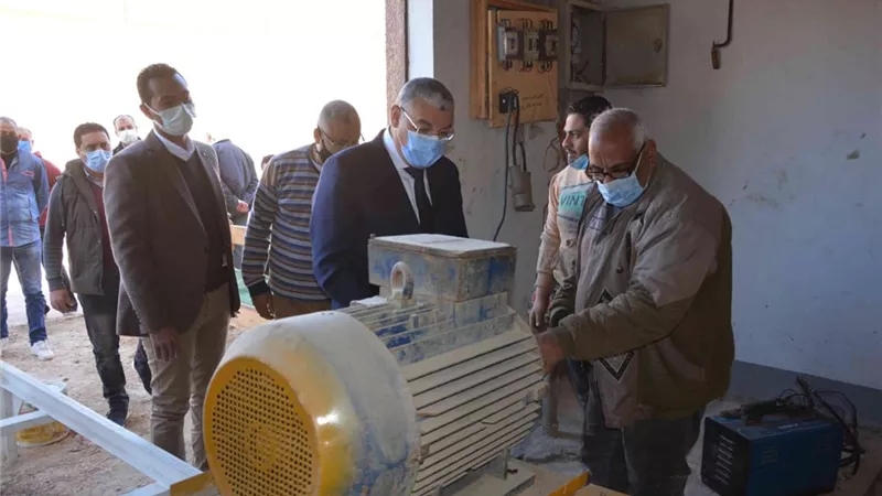 محافظ المنيا : الدولة تدعم صغار المستثمرين بالمناطق الصناعية لتوفير فرص عمل للشباب