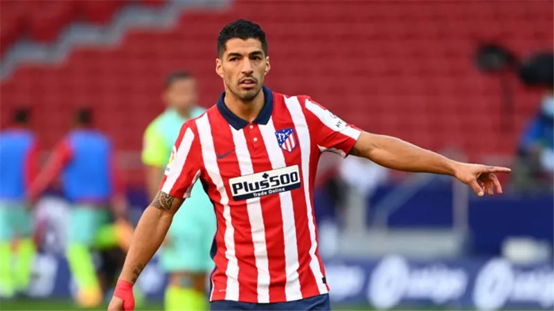 سواريز يقود هجوم أتلتيكو أمام قادش بالدورى الإسبانى