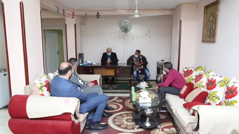 بالصور .. النائب أحمد فتحي يتفقد الخدمات في دور المغتربات