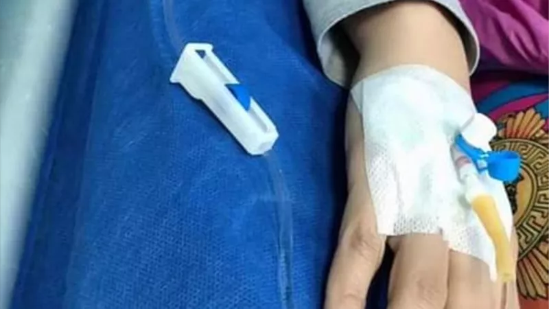 ابنة الراحل طلعت زكريا تتعرض لوعكة صحية